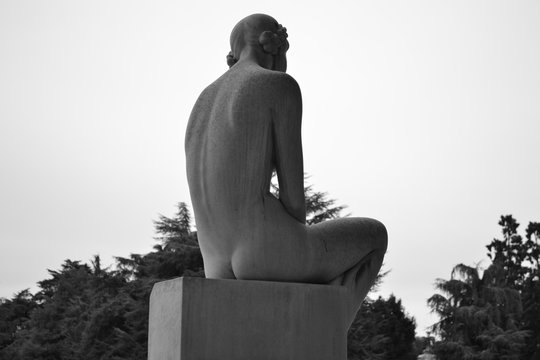 tomba cimitero monumentale, milano, italia