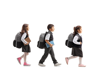 Obraz premium Schoolchildren walking