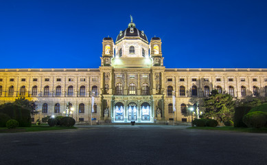 Fototapeta na wymiar Natural History Museum (Naturhistorisches museum) on Maria Theresa square (Maria-Theresien-Platz) at night, Vienna, Austria