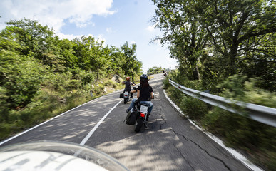 sulla strada in moto