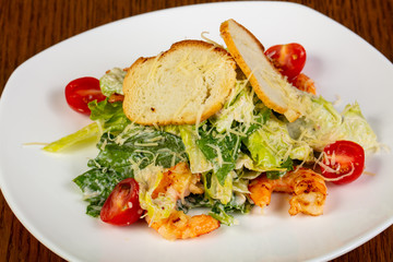 Caesar salad with prawn