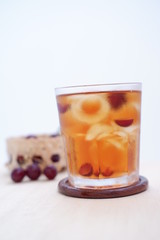 refreshing alcoholic berry drinks