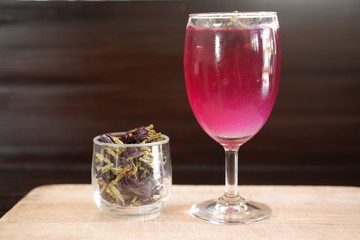 butterfly pea tea with lemon