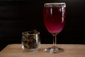 butterfly pea tea with lemon