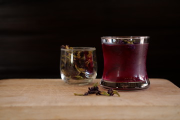 butterfly pea tea with lemon