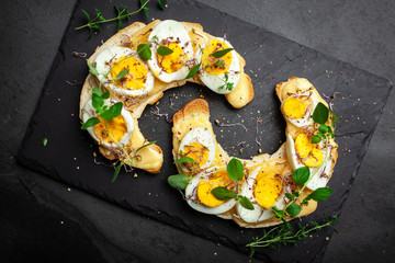 Butter croissant sandwiches