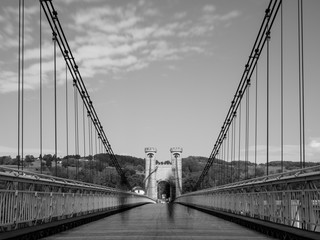 Pont de la Caille à Cruseilles avec des silhouettes fantomatiques