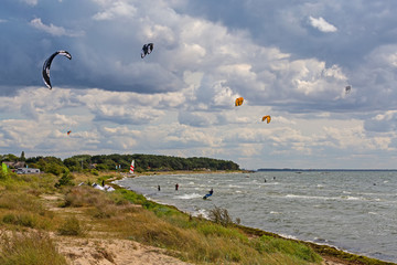 Kite Surfer bei Thiessow