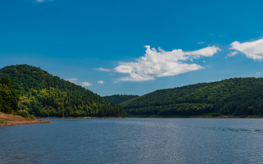 Fototapeta na wymiar Mountain Lake 