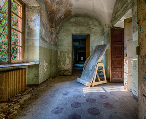 Verlassene Psychiatrische geisterhafte Klinik