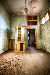 Verlassene Psychiatrische geisterhafte Klinik