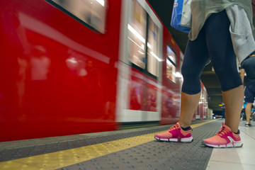 METROPOLITANA  E PASSEGGERO, UNDERGROUND AND PASSENGER
