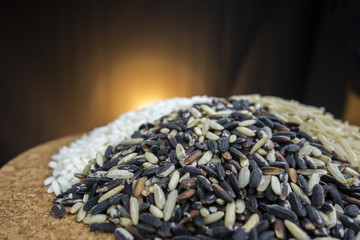 Rice grain 4 type on wood plate