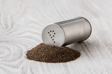 Pepper shaker and salt shaker