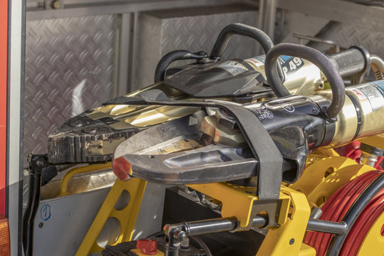 Hydraulischer Spreizer in einem Einsatzfahrzeug der Feuerwehr