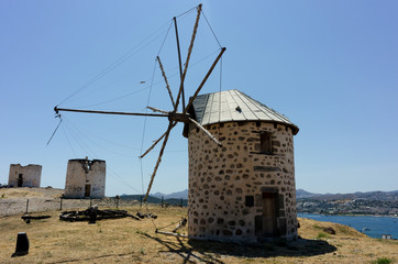 Fototapeta na wymiar old windmill in greece