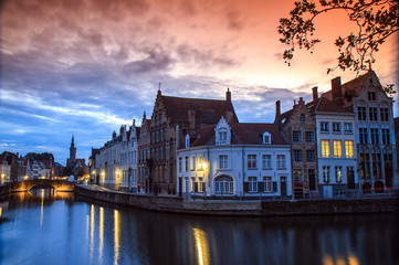 Fototapeta na wymiar Bruges ao entardecer