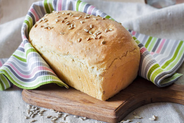 White yeast bread with sunflower seeds