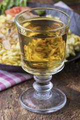Spätzle auf Holz