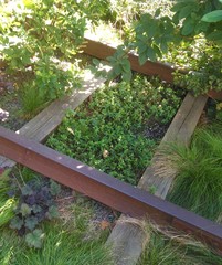 Gartenanlage auf alter Eisenbahnstrecke