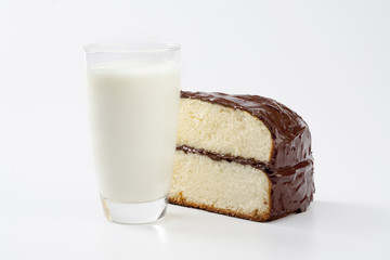 vaso de leche con Biscocho de Chocolate