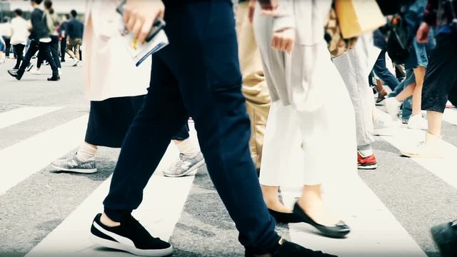 東京・渋谷スクランブル交差点・春・スロー・カラーグレーディング