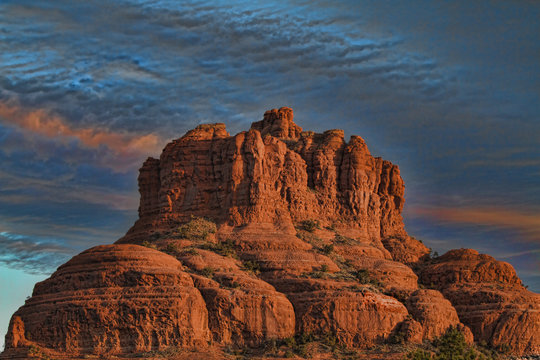 Sunrise over Bell Rock of Sedona, Arizona (USA)