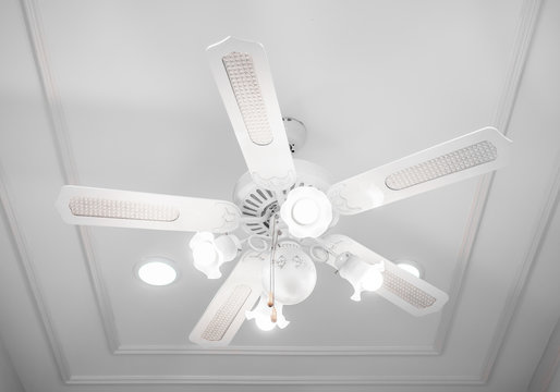 Vintage white ceiing fan
