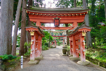 達谷窟毘沙門堂