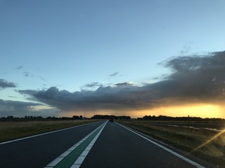 Fototapeta premium Scenery; Rain on the horizon