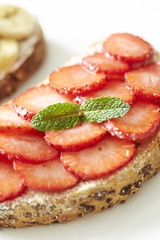 Fresh fruits baguette 