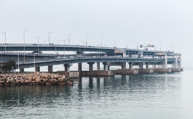 Obraz premium Gwangandaegyo or Diamond Bridge in fog