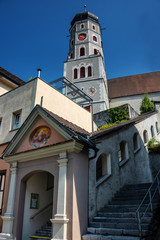 Laurentiuskirche in Bludenz  mit überdachtem Stiegenaufgang