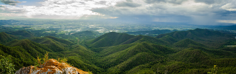 Obraz premium Mountain in the blue sky and cloud beautiful landscape wallpaper background