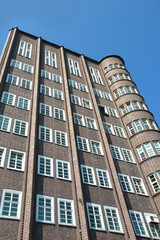 Fototapeta premium Backstein Hochhaus - Capitol-Hochhaus in Hannover