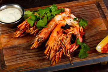 Grilled prawn with cilantro