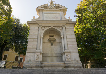 Fototapeta na wymiar Ponte Sisto Fountain in Trilussa Square in Trastevere district in Rome, Italy