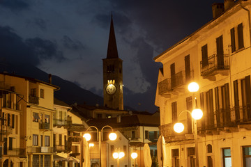 Naklejka premium Omegna, italy, by evening