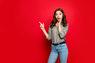 Human reaction, emotion sale, discount, concept. Astonishment la