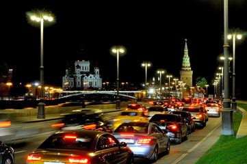 Fototapeta na wymiar Evening traffic jam near the Moscow Kremlin