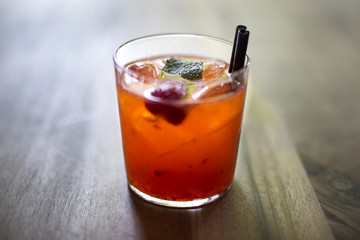 Red fruit detox drink