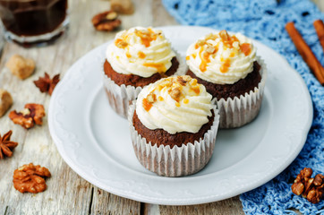 pumpkin pie spices walnuts banana cupcakes with salted caramel and cream cheese frosting