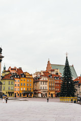 Obraz premium Christmas tree in Castle Square. Plac Zamkowy (Stare Miasto). Warsaw. winter