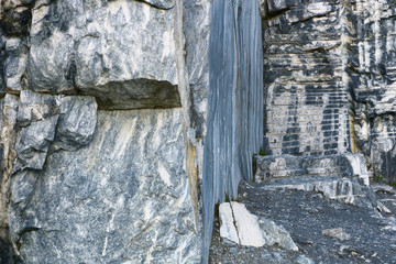 marble mining, quarry, raw marble