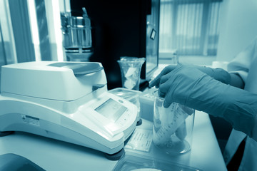 Asian scientist working in the lab,The researchers tested to the conclusion of the problems of the product,Thailand people