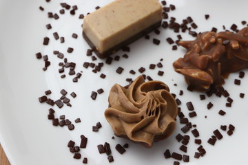 verschiedene Pralinen zum Dessert