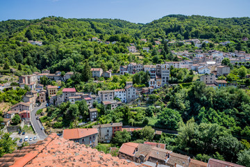 Obraz premium Vue sur Thiers et le Creux de l'Enfer