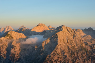 Fototapeta na wymiar Scarlet Mountains in the early morning light 