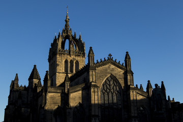 Fototapeta na wymiar St Giles Cathedral with a blue sky background