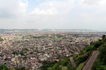 Obraz premium Jaipur city as seen from Nahargarh Fort on the hill.